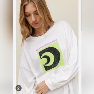 DAYDREAMER NWT Long Sleeve One Size TEE
